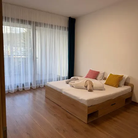 Nadstandardny V Centre S Parkovanim *