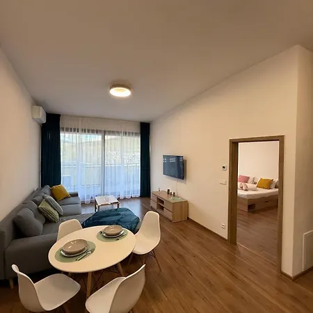 Nadstandardny V Centre S Parkovanim *