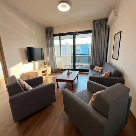 Nadstandardny V Centre S Parkovanim *