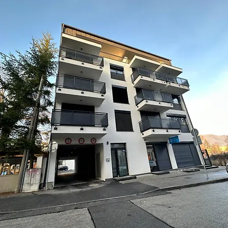 Nadstandardny V Centre S Parkovanim *