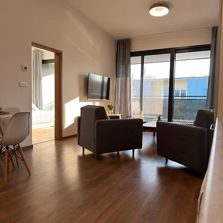 Nadstandardny V Centre S Parkovanim Appartement Žilina