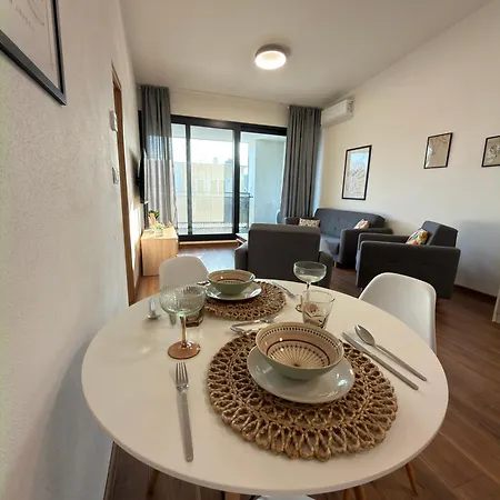 Nadstandardny V Centre S Parkovanim Žilina