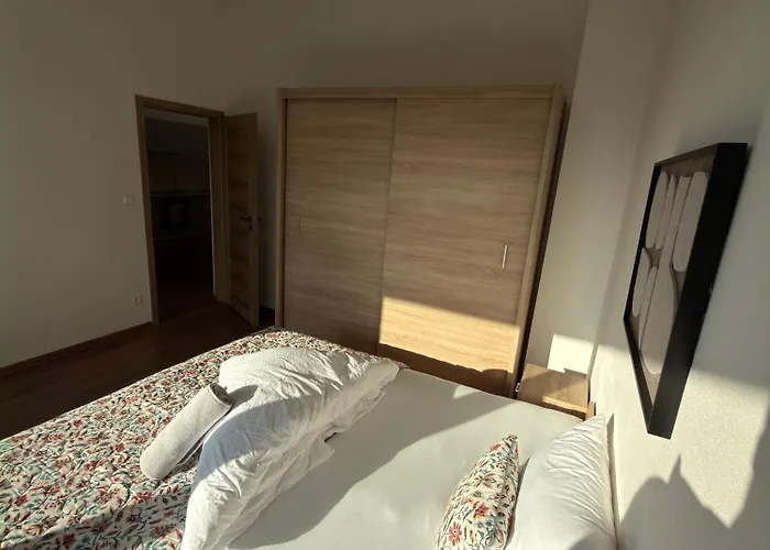 Nadstandardny V Centre S Parkovanim 아파트