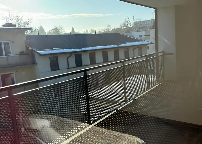 Nadstandardny V Centre S Parkovanim 아파트 *